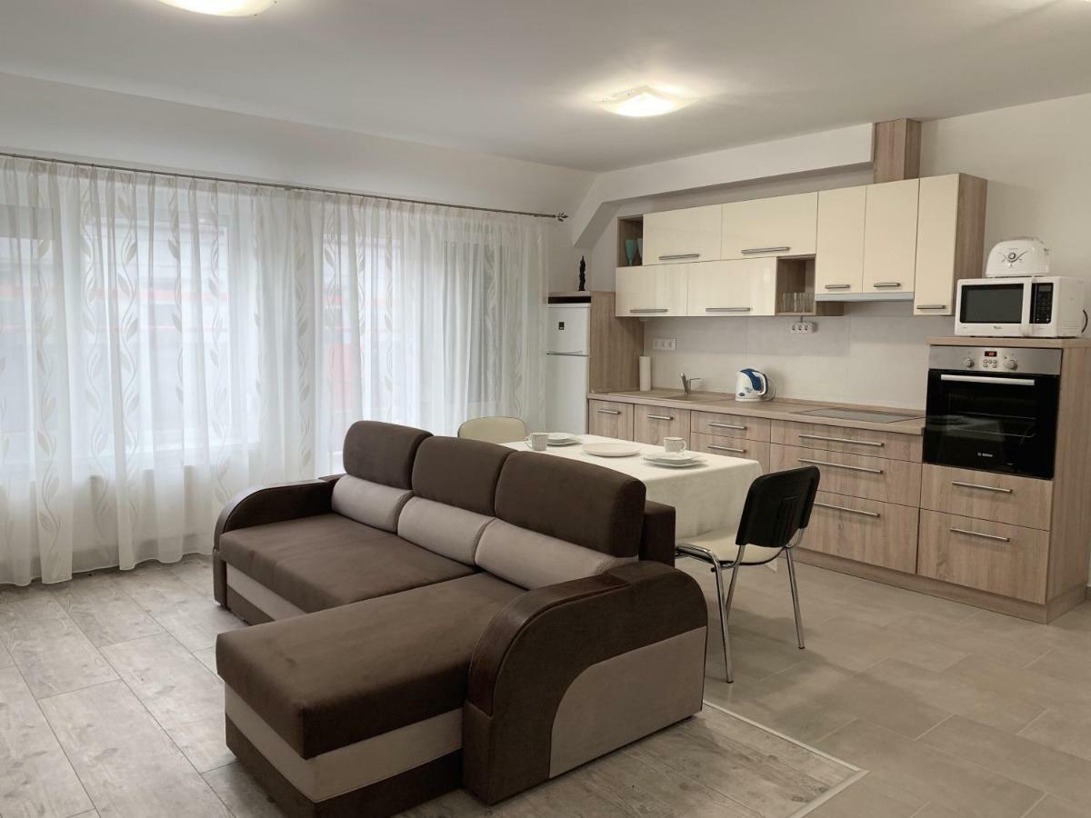 Exclusive Home - C. Apartman 페치 외부 사진