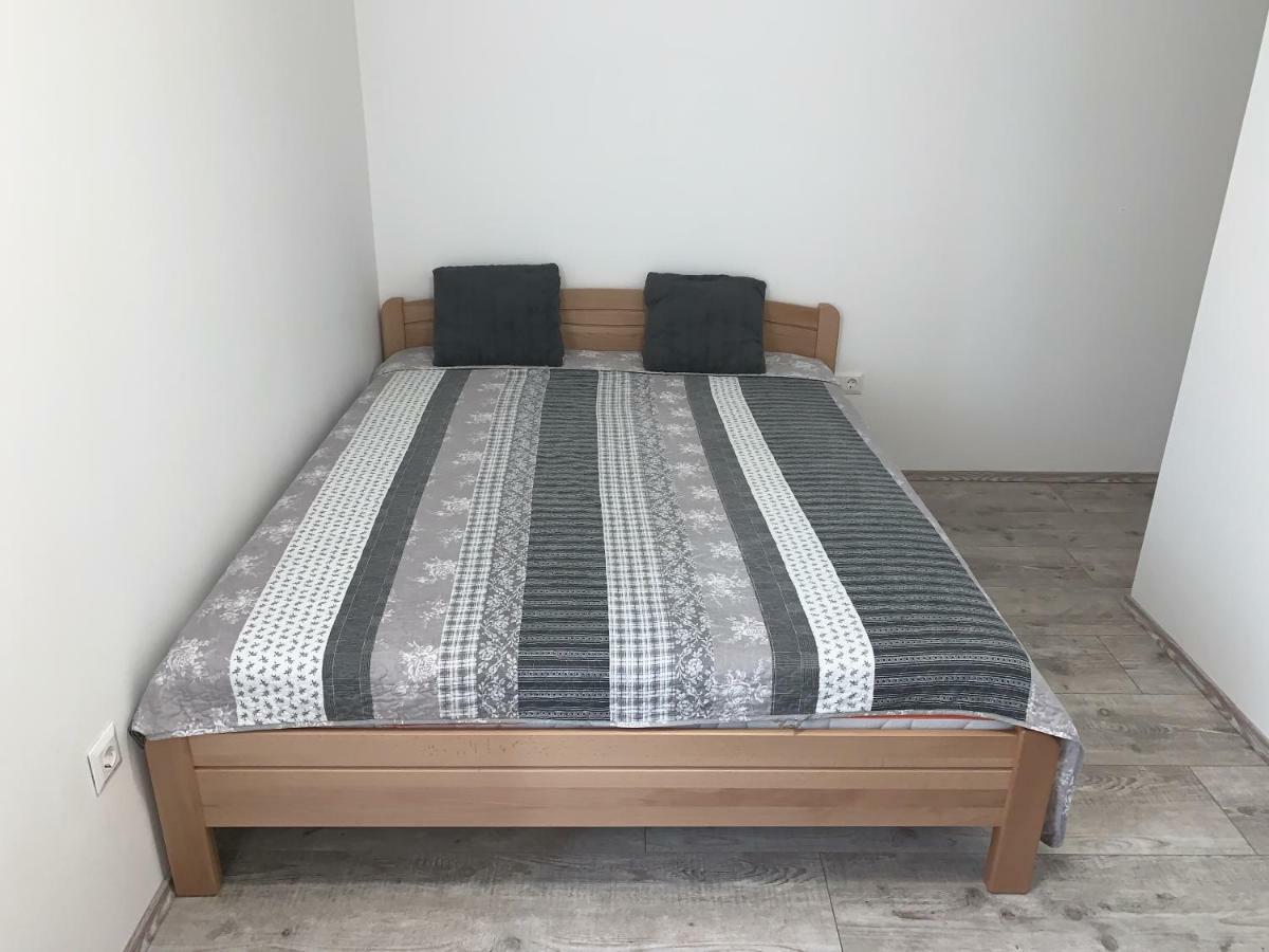 Exclusive Home - C. Apartman 페치 외부 사진